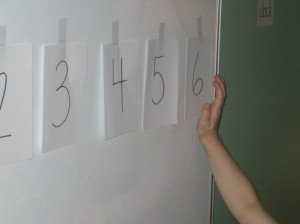 matching numerals to dot patterns on die